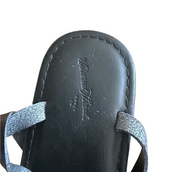 Universal Thread Black Strappy Sandals – Size 7 - Picture 2 of 5